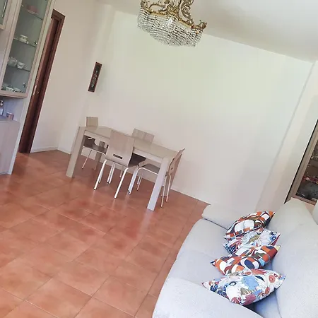 דירה Eur Charme Apt&garden