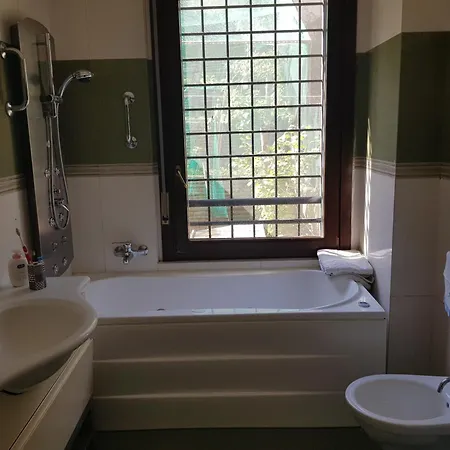 דירה Eur Charme Apt&garden *
