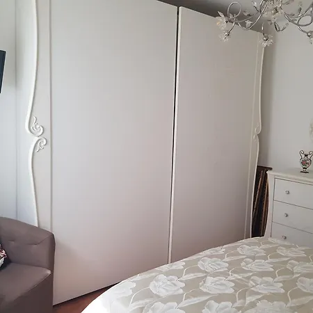 דירה Eur Charme Apt&garden