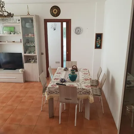 דירה Eur Charme Apt&garden