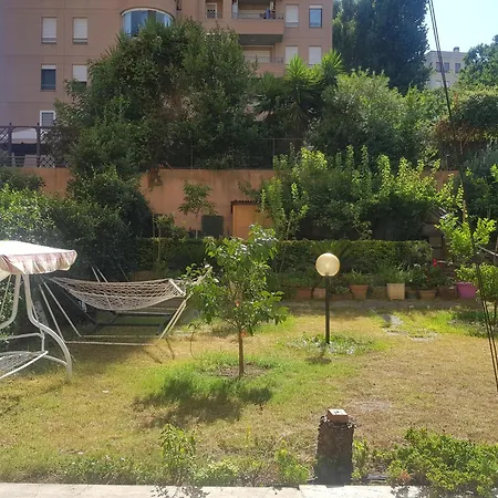Eur Charme Apt&garden * רומא
