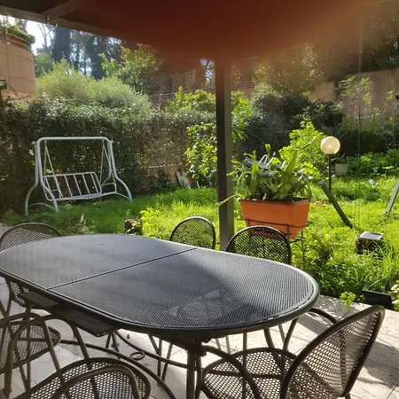 דירה Eur Charme Apt&garden